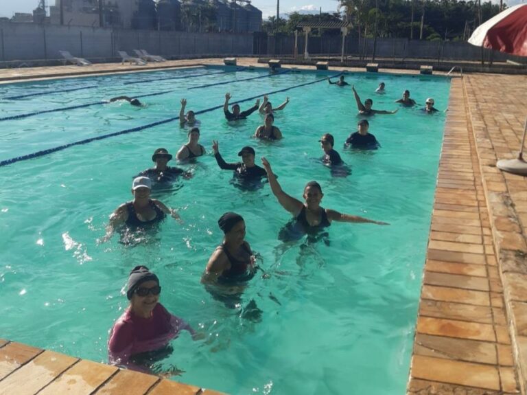 Taubaté abre 180 vagas gratuitas para natação e hidroginástica