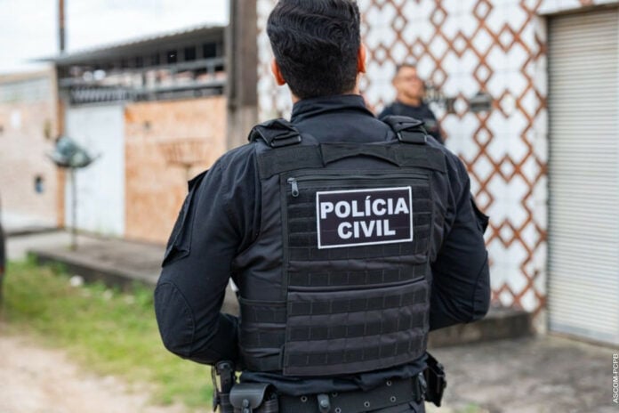 policia-civil_2025-05-29-234838_vbta O homem permanece detido em Boa Vista, à disposição da Justiça da Paraíba. Ele é suspeito de participar do assassinato de Gabriel da Silva