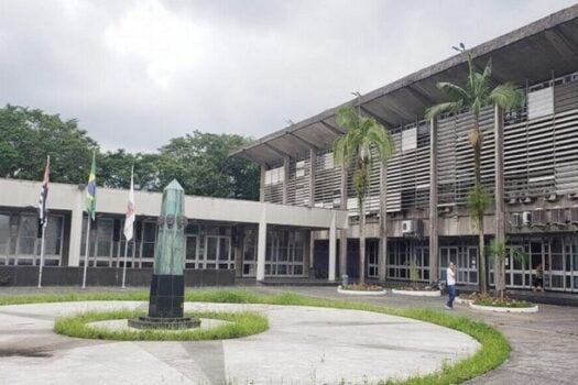 Prefeitura de Cubatão abre processo seletivo com 289 vagas para professores substitutos