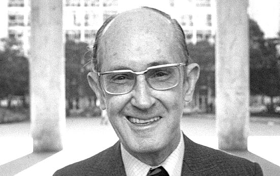 Tudo sobre o poema “No meio do Caminho”, de Carlos Drummond de Andrade