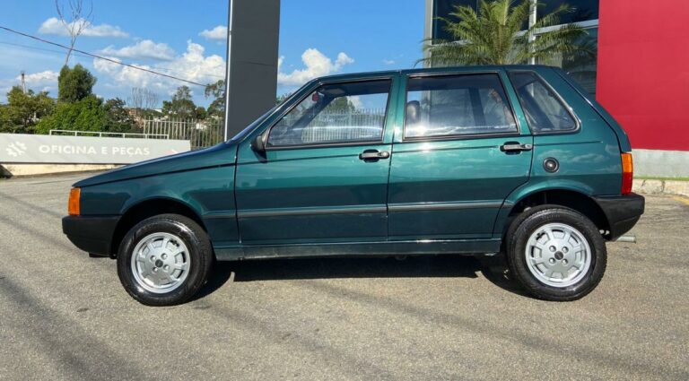 Aposentado tem carro furtado em frente a residência