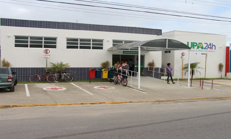 Homem sofre parada cardíaca após se afogar em praia de Itanhaém