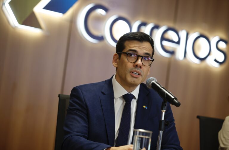 O presidente dos Correios, Emmanuel Rondon, concede entrevista coletiva na sede da empresa, em Brasília } Foto: Pedro Ladeira/Folhapress