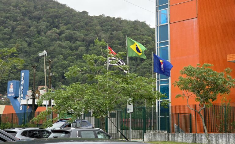 Servidores municipais de Guarujá terão reajuste salarial de 5% a partir de janeiro