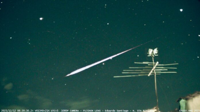 O fenômeno é provocado por partículas liberadas pelo asteroide 3200 Faetonte, que entram na atmosfera terrestre