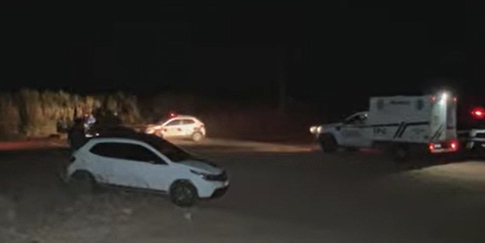 Bombeiro e suspeito morrem após troca de tiros em tentativa de assalto