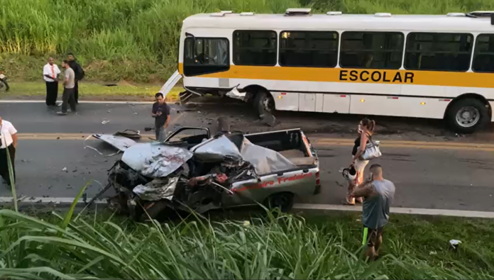 Captura de Motorista morre após batida frontal entre picape e ônibus em rodovia de Campinastela 2025-12-05 081337 Motorista morre após batida frontal entre picape e ônibus em rodovia de Campinas