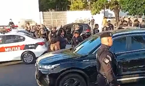 Troca de tiros em Mangabeira deixa três suspeitos baleados e um detido em João Pessoa Troca de tiros em Mangabeira deixa três suspeitos baleados e um detido em João Pessoa