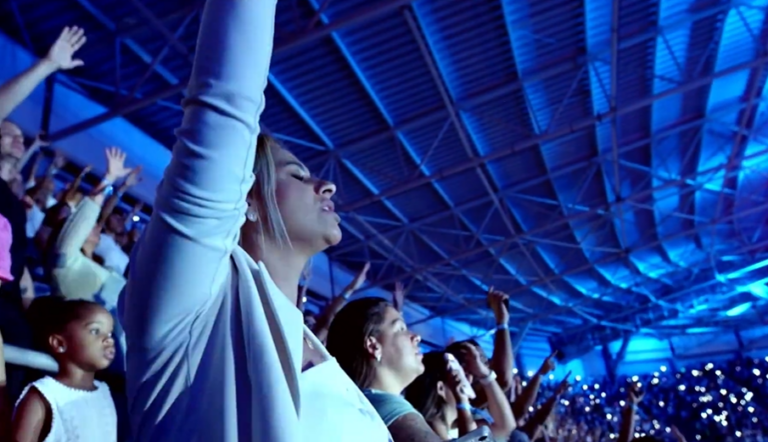 SBT exibe “Vira Brasil 2026” com shows e mensagem de esperança na virada do ano