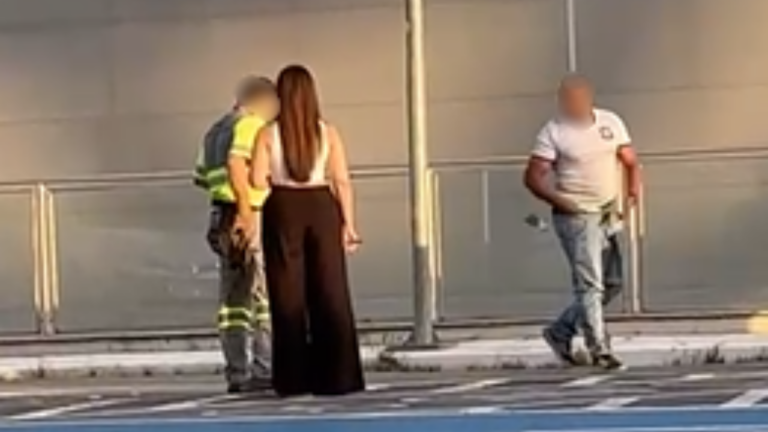 Agente da Emdec tem talonário eletrônico destruído por motorista em Viracopos