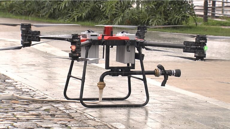 Drone Bombeiro é apresentado em Santos como apoio ao combate a incêndios urbanos