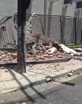 Quedas de estruturas e árvores: Rajadas de vento de até 97.7 km/h atingem cidades da Baixada Santista; VÍDEO