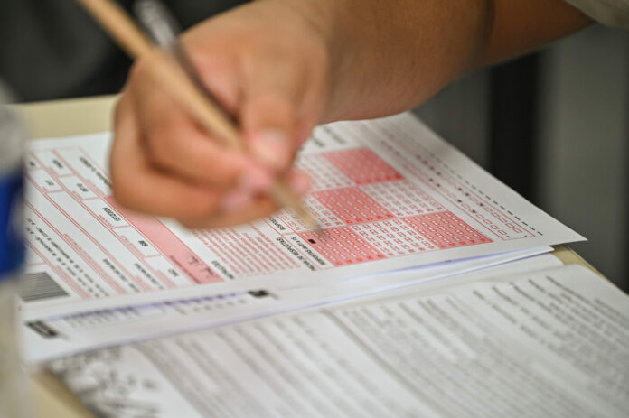 vestibulinho Manual do Candidato informa critérios, estrutura das chamadas, orientações e documentações necessárias para matrícula | Foto: Roberto Sungi