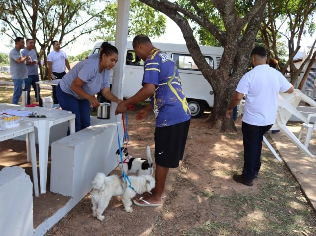 UVZ promove último plantão do ano para vacinação e testagem de pets no Parque do Povo.