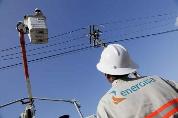 Energisa orienta sobre solicitação de ligação provisória de energia para festas e comércios temporários