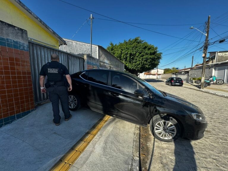 PF cumpre mandados e apura fraudes em instituição financeira