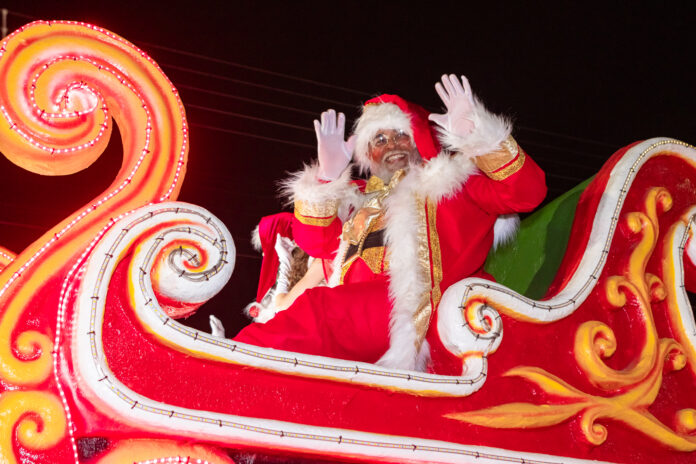 Bertioga recebe a sétima Parada de Natal da cidade