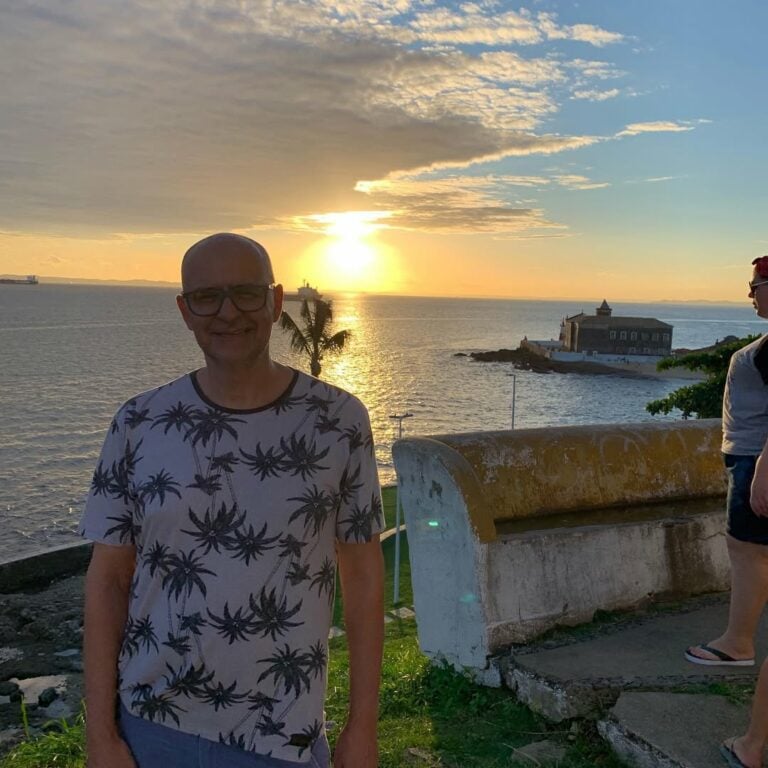 Novas provas mostram que o dentista desaparecido foi visto pela última vez em motel; vídeo