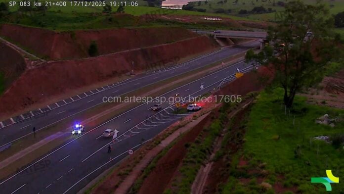 Troca de tiros entre suspeito e PM termina com uma morte em rodovia Troca de tiros entre suspeito e PM termina com uma morte em rodovia