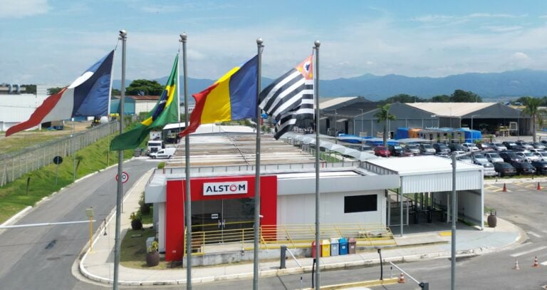 Trabalhadores da Alstom, de Taubaté, entram em greve por impasse sobre vale-alimentação