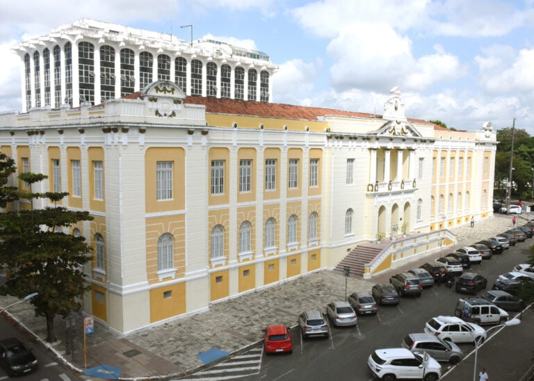 A denúncia surgiu a partir de um depoimento de que ele teria atuado em um esquema de venda de decisões liminares em processos cíveis