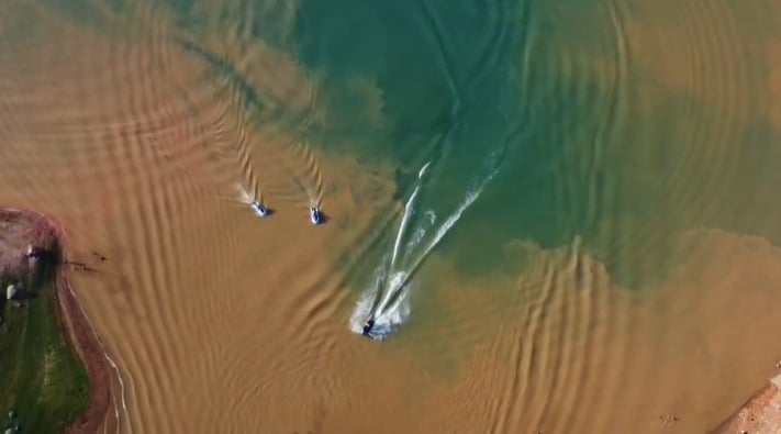 Bombeiros realizam buscas por jovem que desapareceu em represa de Jacareí