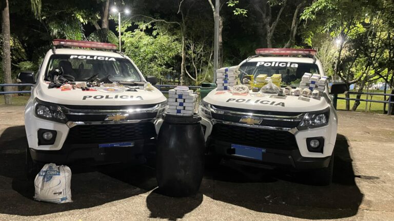 PM apreende armas e mais de 56 kg de drogas no Banhado, em São José