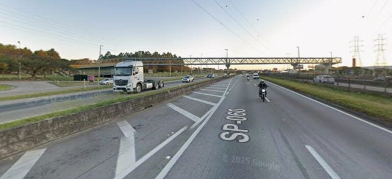 Motociclista fica ferido após cair na Via Dutra em São José