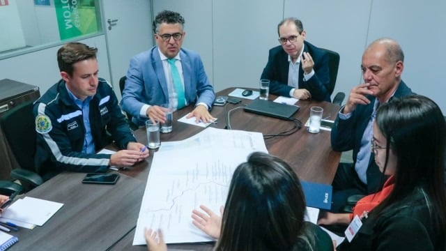 Prefeito de Prudente apresenta projeto para concessão da linha férrea