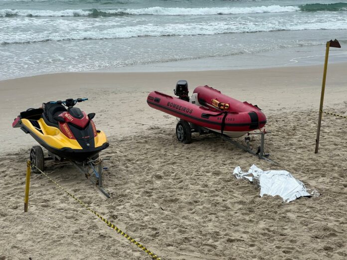 Corpo é encontrado na Praia Grande, em Ubatuba Corpo é encontrado na Praia Grande, em Ubatuba