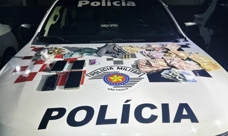 Cinco envolvidos em roubos em MG são detidos pela PM na zona leste de São José