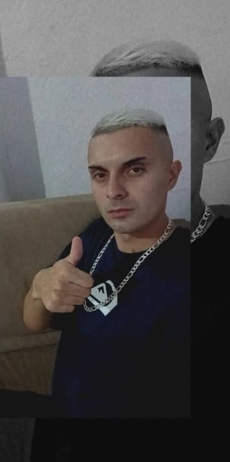 Jovem de 22 anos é morto a tiros em via pública e dois suspeitos são detidos em Taubaté