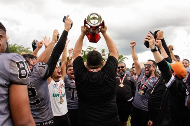 Time de futebol americano de São Vicente é campeão estadual