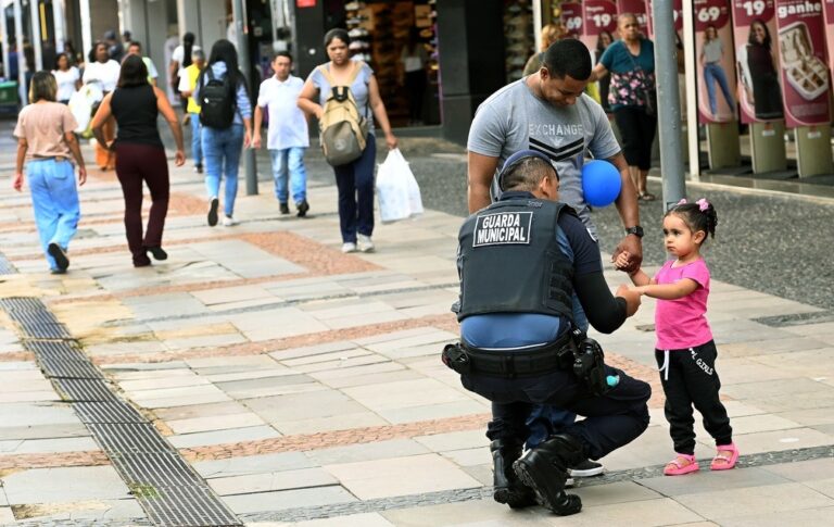Integração entre GM e PM reforça segurança no Centro com a Operação Natal Seguro 2025