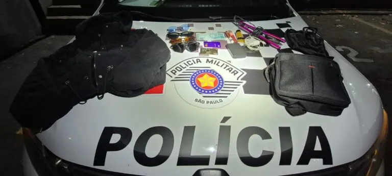 Polícia Militar prende dupla por furto no Centro de São José dos Campos