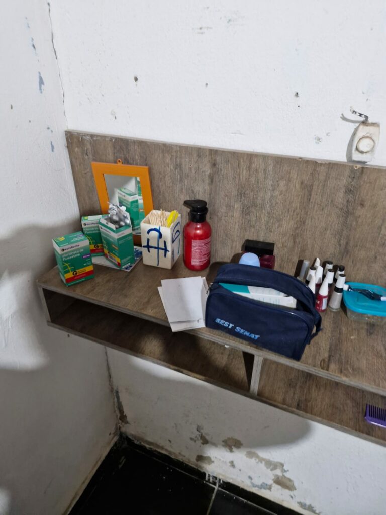 Mãe é presa após tentar matar própria filha