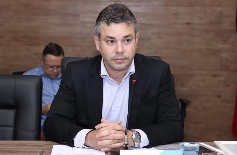 TRE-PB mantém cassação de prefeito, vice e vereador de Cabedelo, que prometem recorrer da decisão