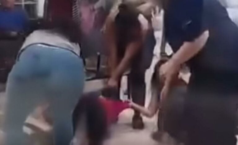 Briga de mulheres começa em bar e termina no Pronto-Socorro