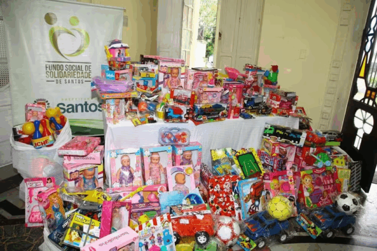 Fundo Social de Santos lança campanha de Natal para arrecadação de brinquedos