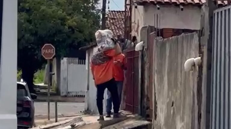 Defesa Civil e Fundo Social visitam casas atingidas por enchente