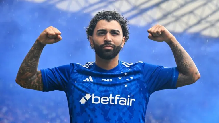 Santos avança por Gabigol e negocia divisão salarial com o Cruzeiro