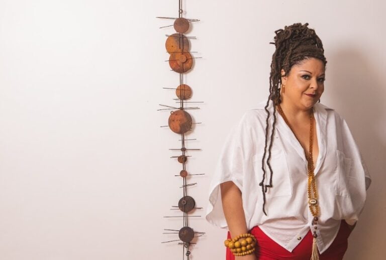 Macumbeira: o novo manifesto de luz e ancestralidade de Fabiana Cozza