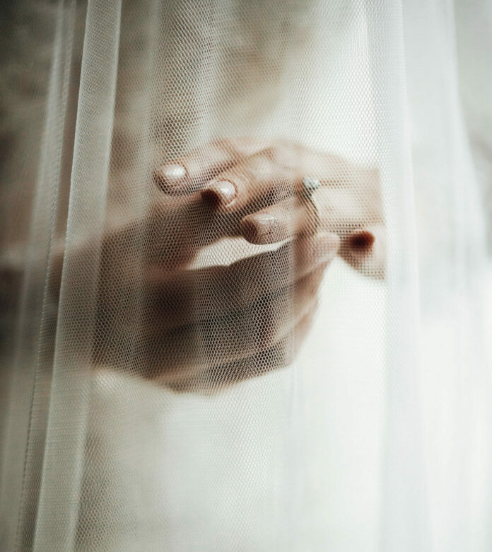 noiva-veu-casamento Índice de 2024 contrasta com o registrado em 2005, quando metade das noivas paraibanas adotava o sobrenome do marido