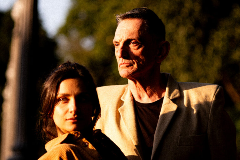 Paulo Miklos e Papisa lançam single duplo 