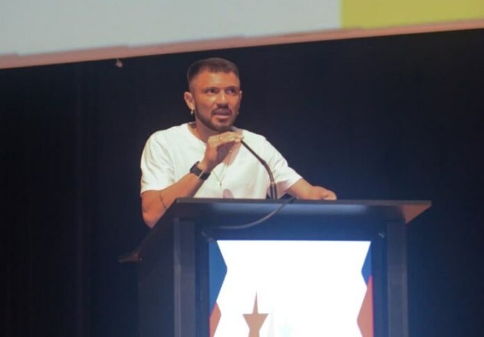 petrucio ferreira Entre os homenageados, esteve Petrúcio Ferreira, que conquistou o pentacampeonato mundial nos 100 metros rasos do atletismo