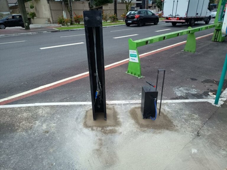 Santos instala cinco novas estações de apoio ao ciclista