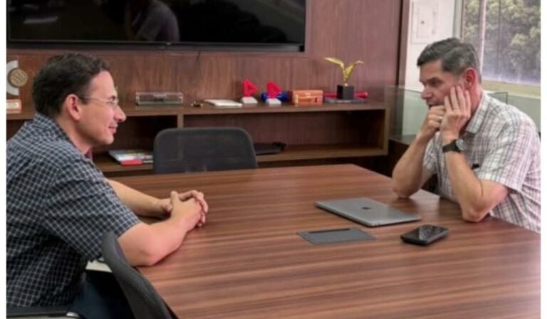 Teixeira fica no Governo; Rezek assume  Agroindústria