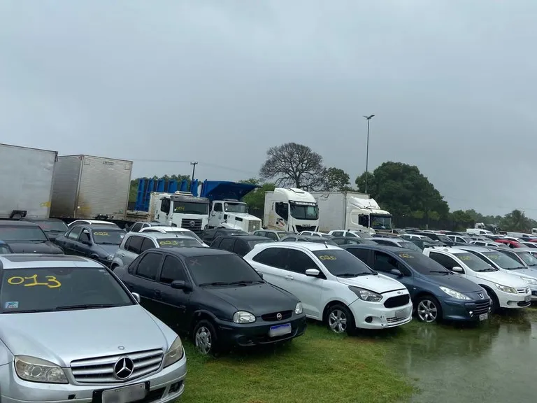 PRF prepara leilão online de 600 veículos apreendidos na Paraíba