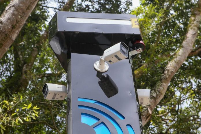 smart city Este é o segundo equipamento danificado na cidade. Na semana passada, uma câmera em Mangabeira também foi alvo de vandalismo