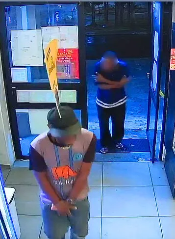 Criminosos invadem minimercado e causam prejuízo de mais de R$ 1 mil Criminosos invadem minimercado e causam prejuízo de mais de R$ 1 mil